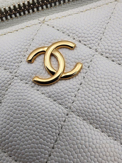 Chanel Coco Casino Vanity Case In White Quilted Caviar Leather