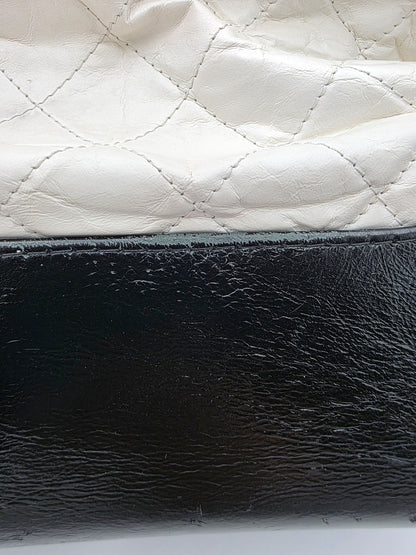 Chanel Gabrielle Medium Hobo Bag In White Quilted Aged Calfskin Leather