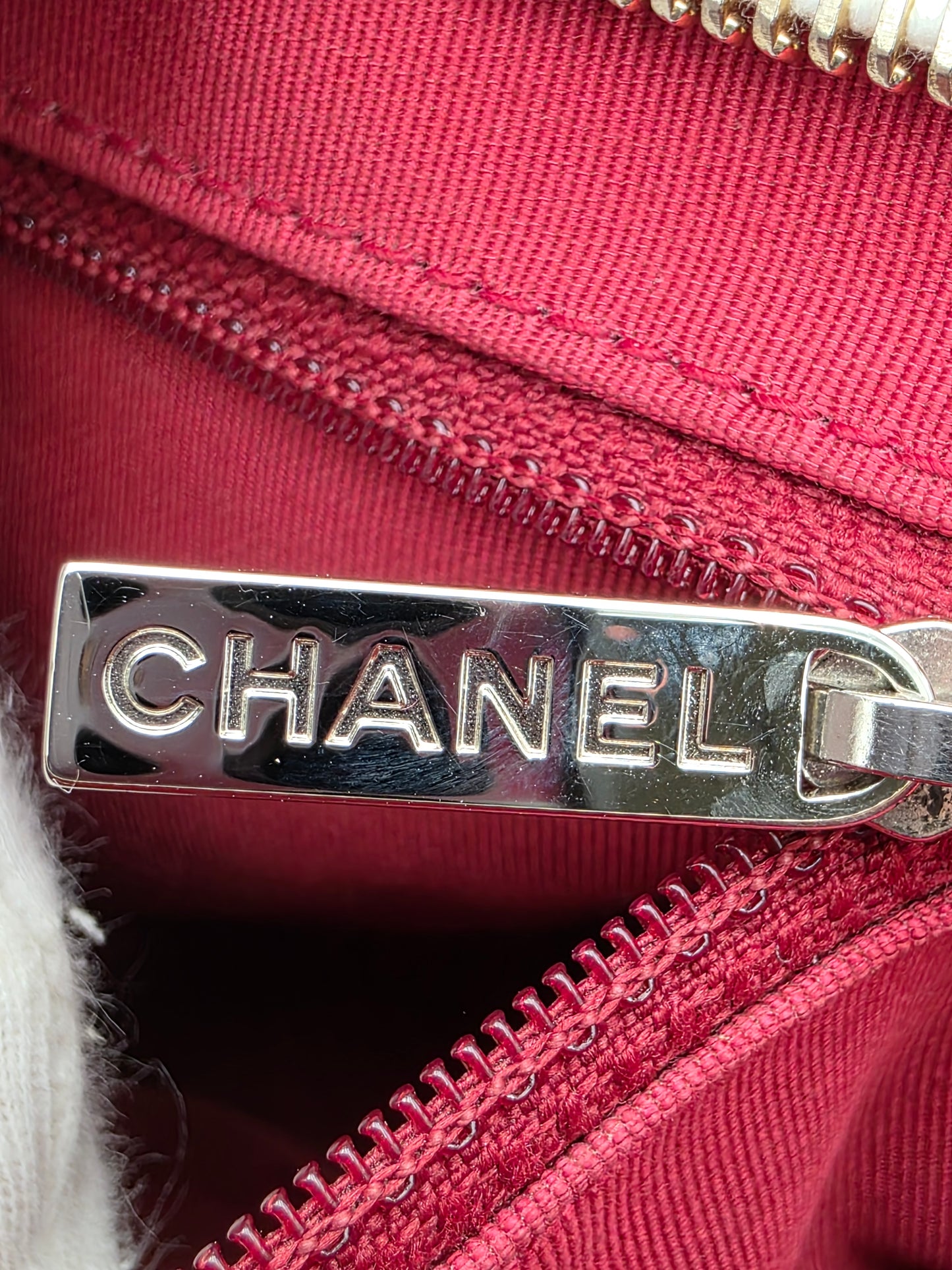 Chanel Gabrielle Medium Hobo Bag In White Quilted Aged Calfskin Leather