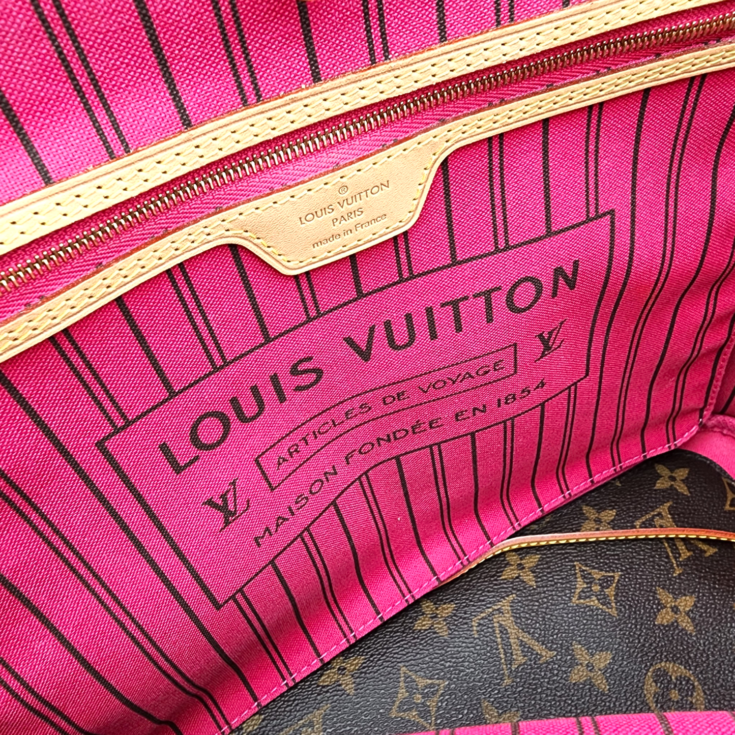 Louis Vuitton Monogram Neverfull MM Pivoine with Pouch