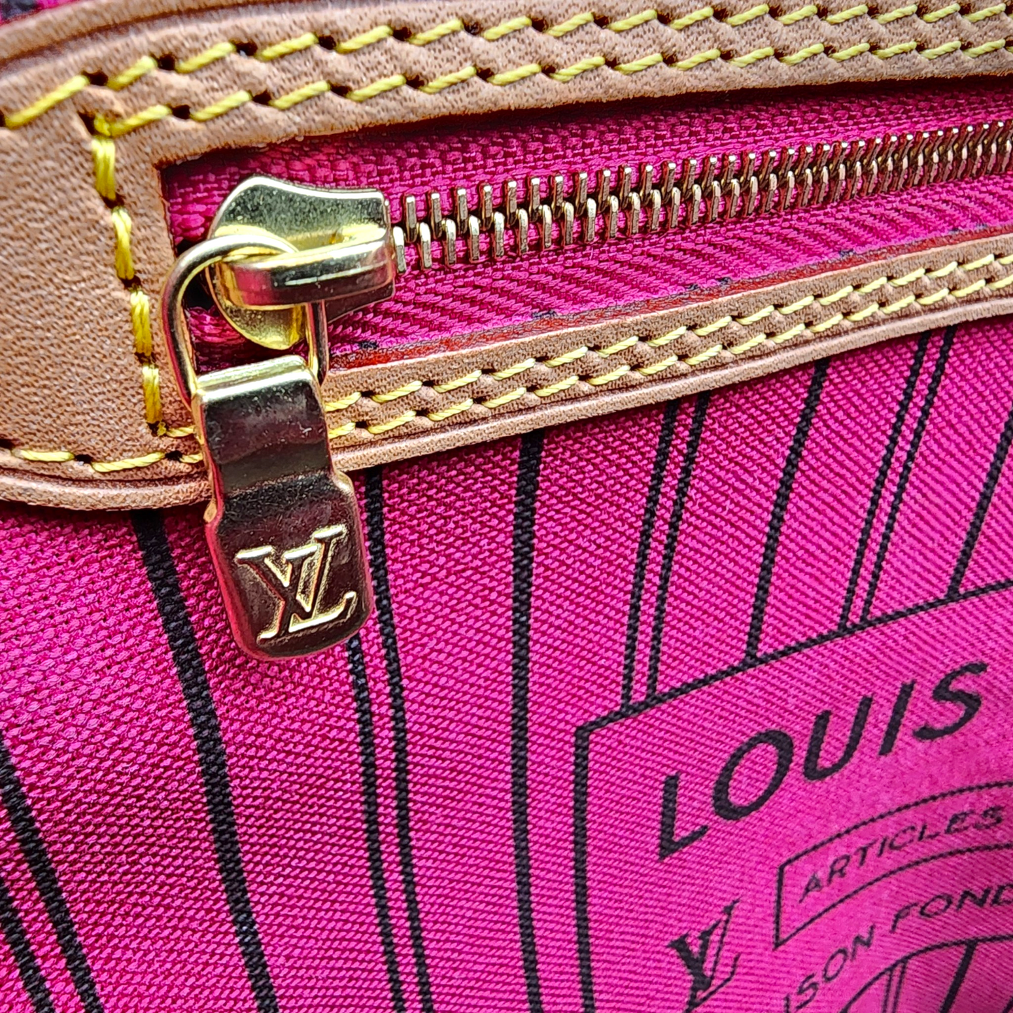 Louis Vuitton Monogram Neverfull MM Pivoine with Pouch