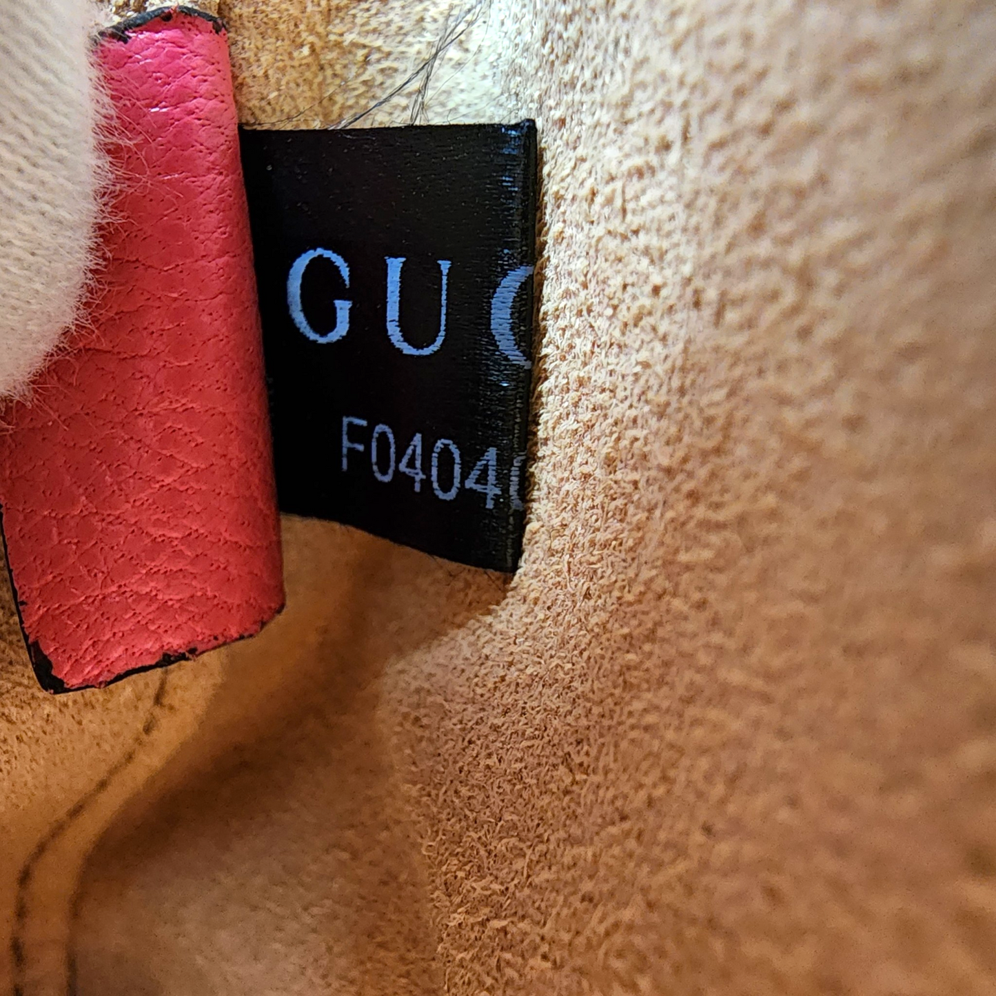Gucci Goatskin Mini Aphrodite Shoulder Bag Rhodamine Pink GHW