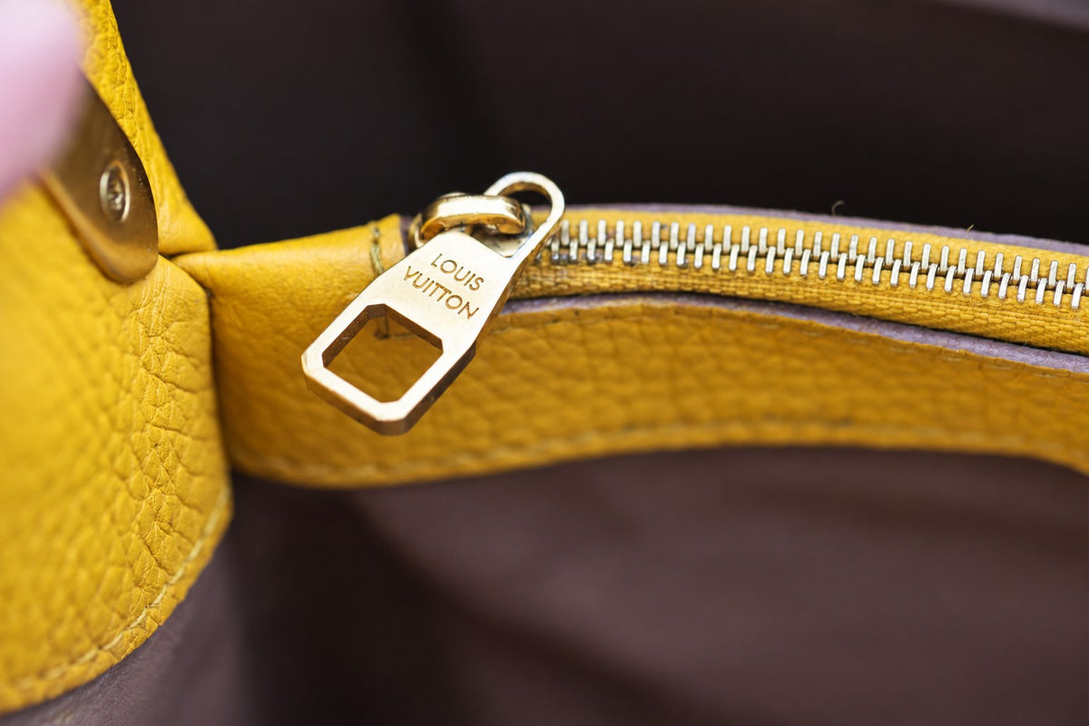 Louis Vuitton Capucines Bag Leather MM Yellow GHW