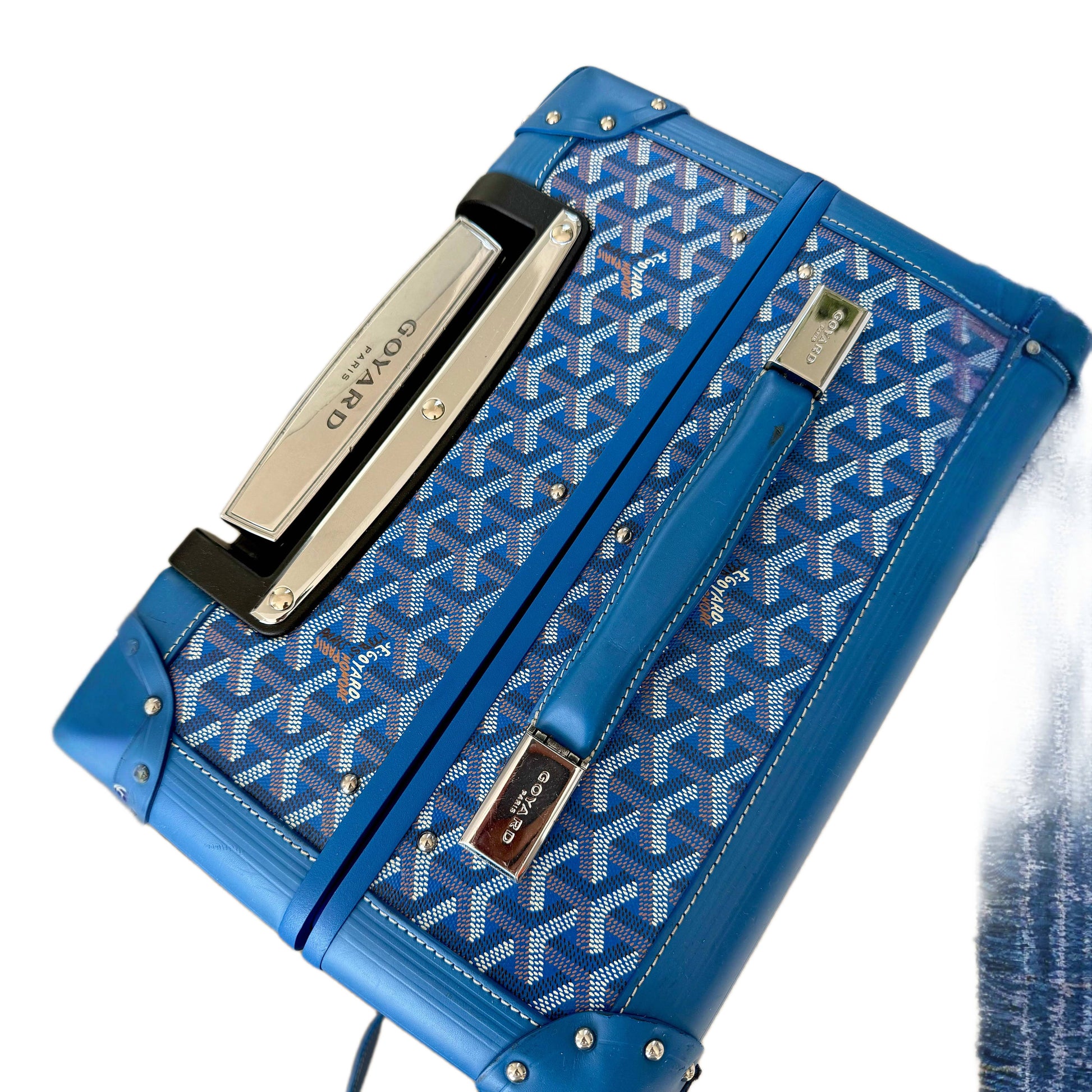 GOYARD
Goyardine Bourget PM Sky Blue