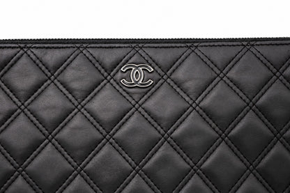 Chanel Quilted Caviar Leather O-Case Clutch Black