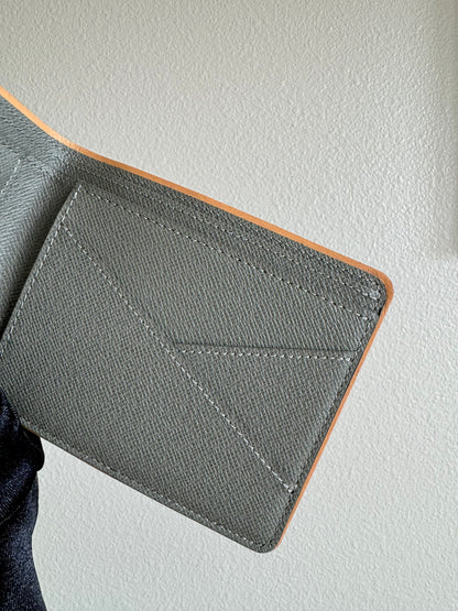 Louis Vuitton Multiple Wallet
Monogram Grey