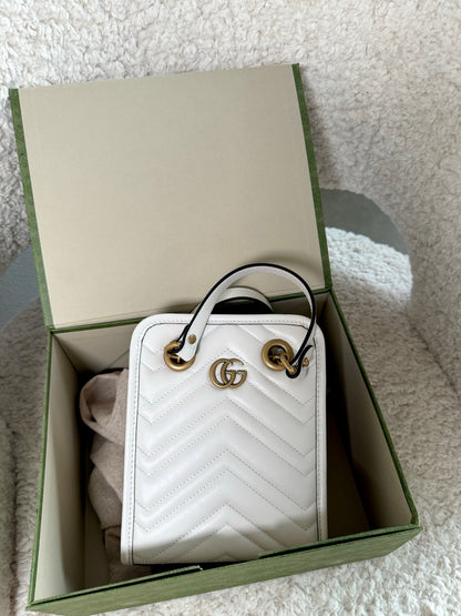 GUCCI GG Marmont Hand Bag