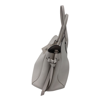 LOUIS VUITTON Veau Nuage Milla MM Craie