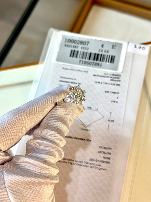4-Carat Cushion-Cut Diamond Ring in Platinum – E Color, VVS2 Clarity with Side Accents