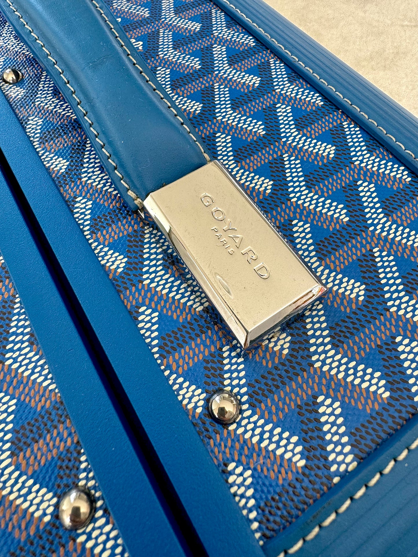 GOYARD
Goyardine Bourget PM Sky Blue