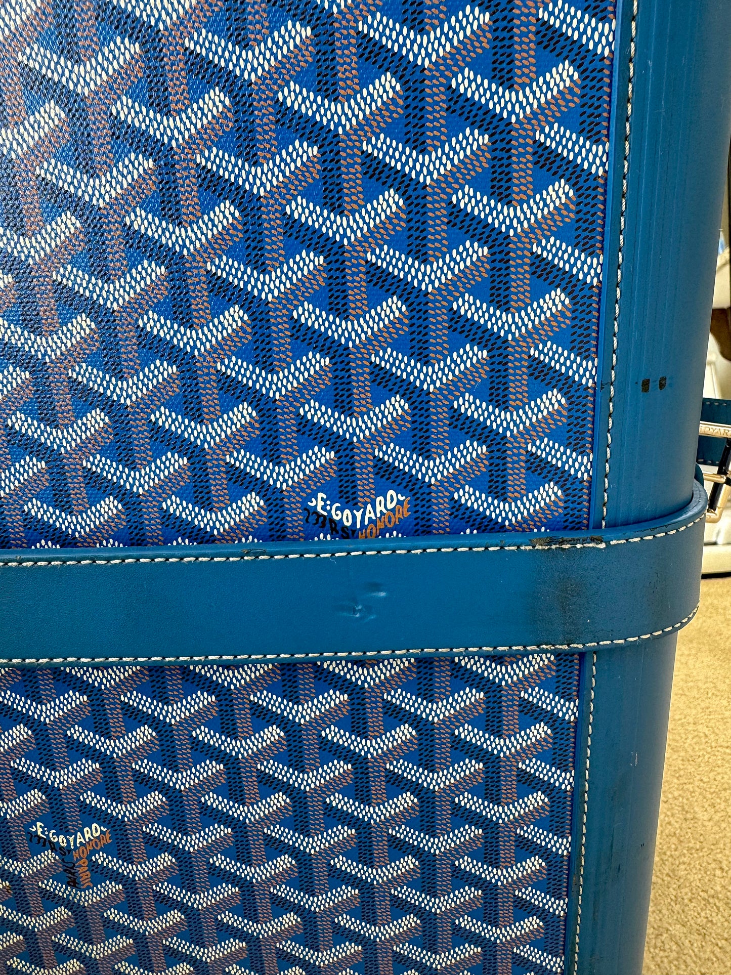 GOYARD
Goyardine Bourget PM Sky Blue