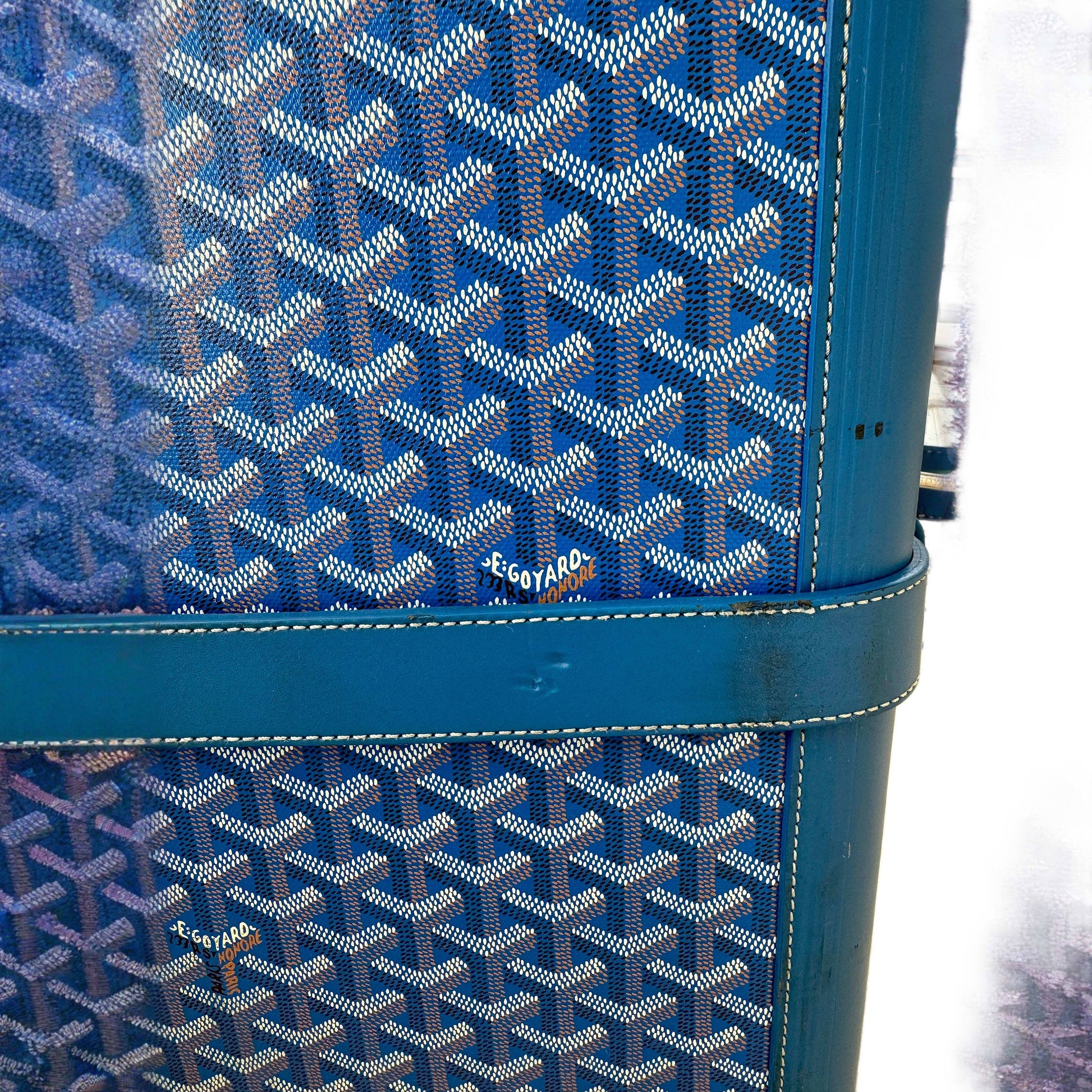 GOYARD
Goyardine Bourget PM Sky Blue