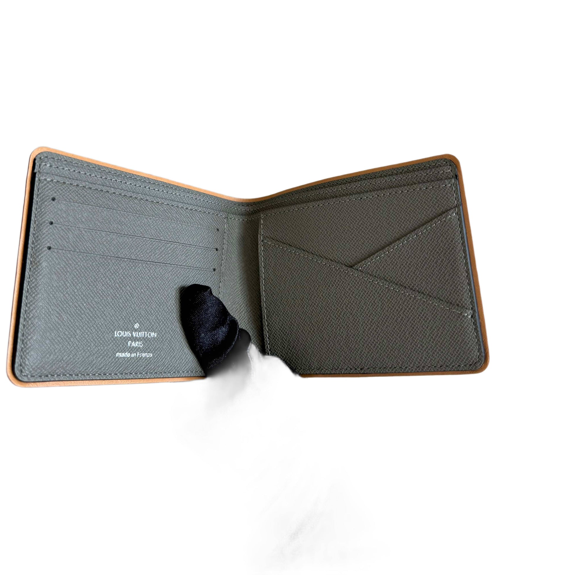 Louis Vuitton Multiple Wallet
Monogram Grey