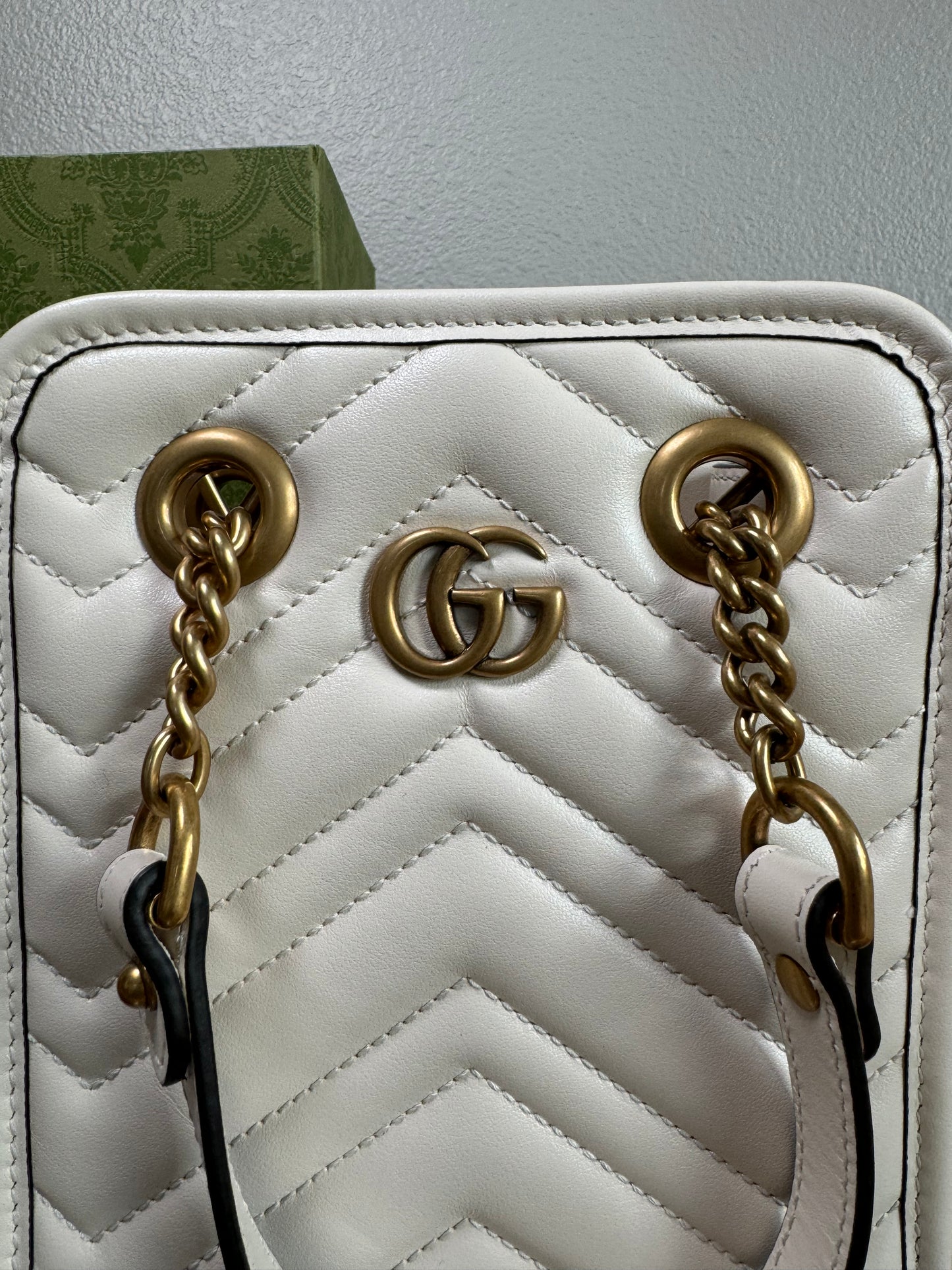 GUCCI GG Marmont Hand Bag