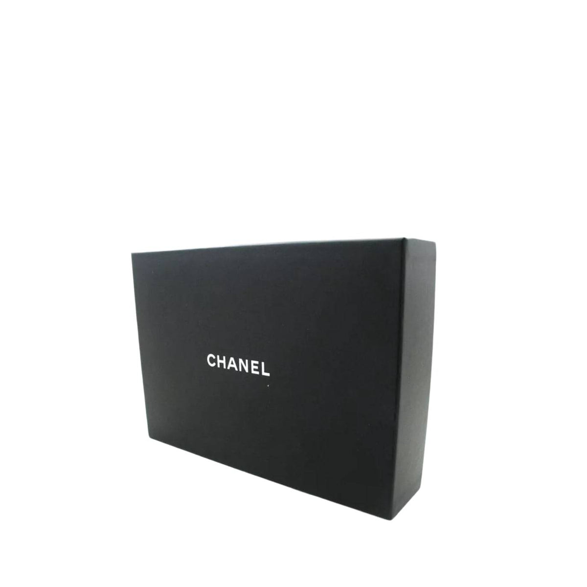 CHANEL Caviar Wallet On Chain