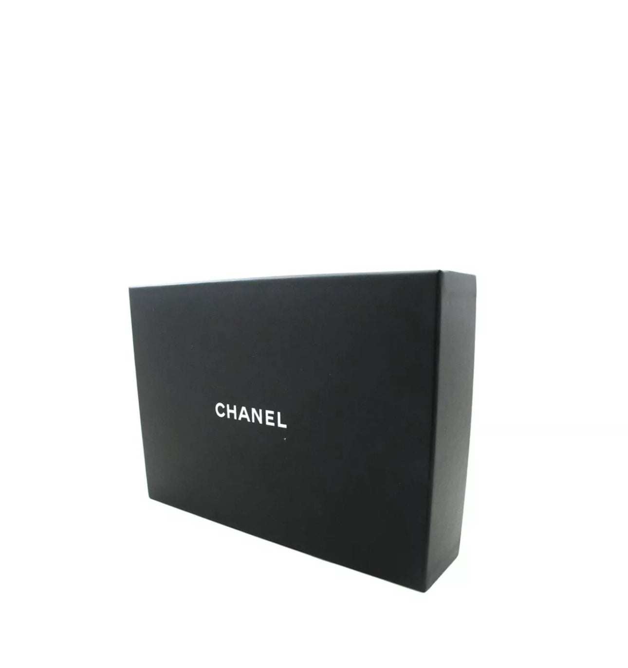 CHANEL Caviar Wallet On Chain