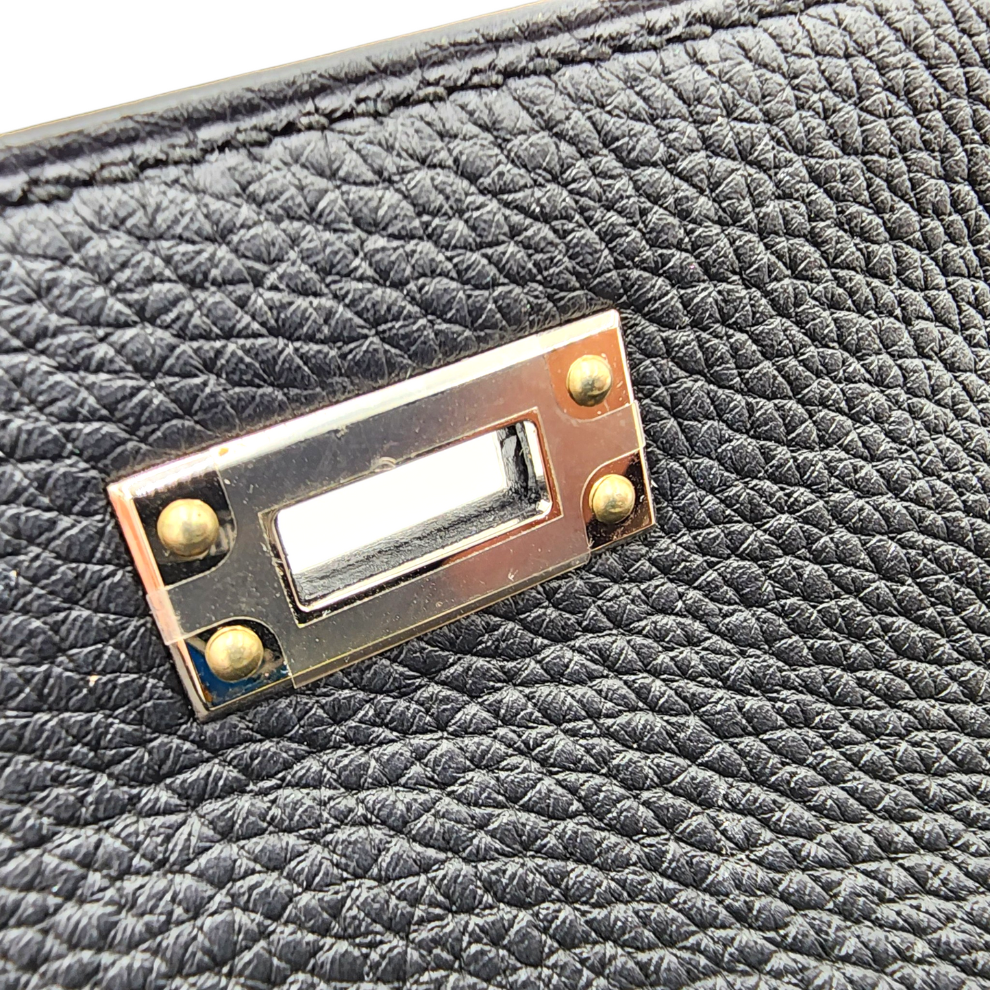 Hermès Kelly 25 in Togo Noir PHW