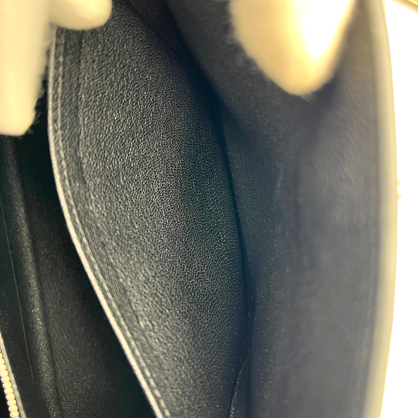 Hermès Kelly 25 in Togo Noir PHW