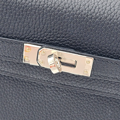 Hermès Kelly 25 in Togo Noir PHW