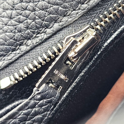 Hermès Kelly 25 in Togo Noir PHW
