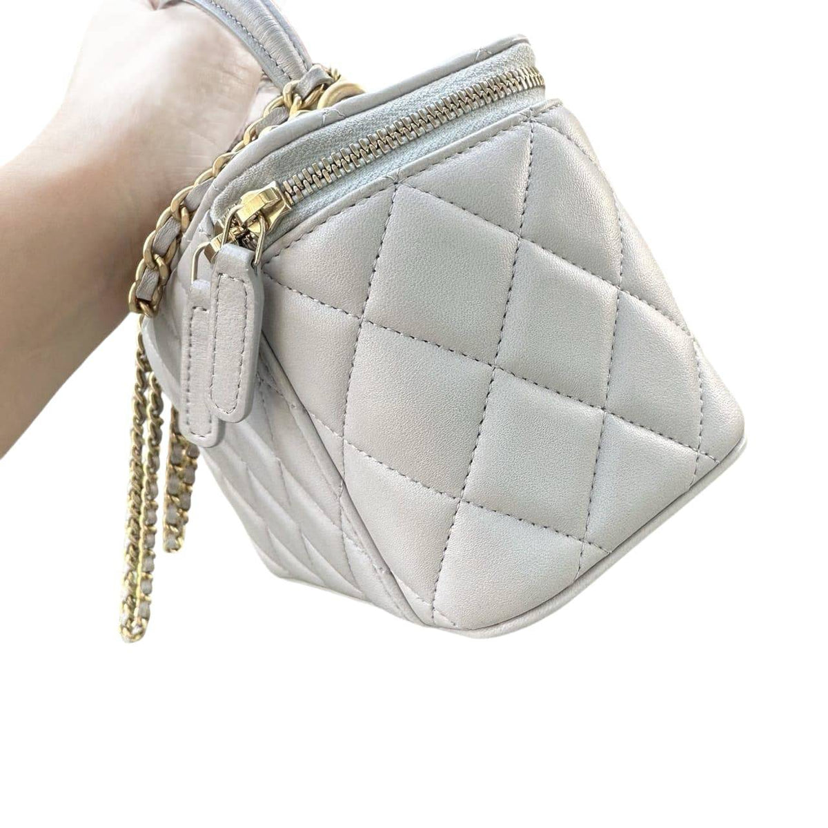 Chanel Lambskin Quilted Small Top Handle Vanity Case With Chain Light Grey