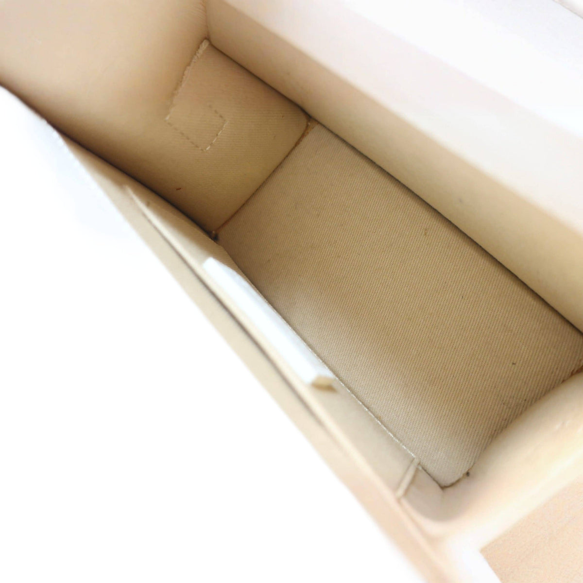 Jacquemus Moyen Le Chiquito Bag Leather