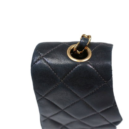 CHANEL Vintage Classic Flap Bag