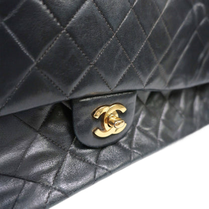 CHANEL Vintage Classic Flap Bag