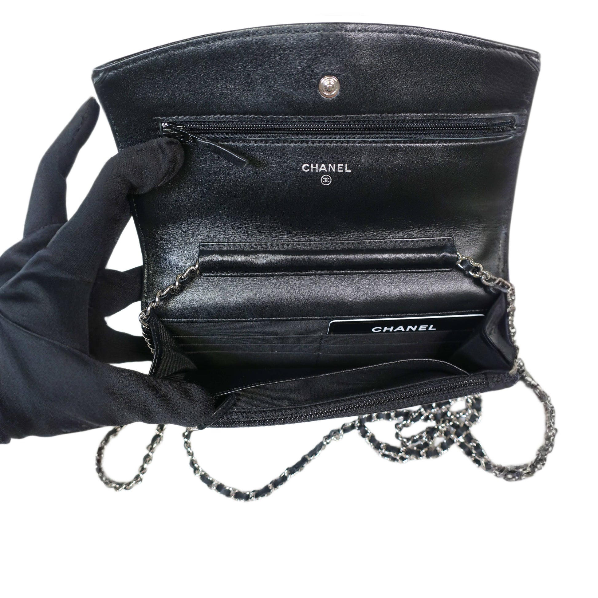 CHANEL Brilliant WOC Patent Leather