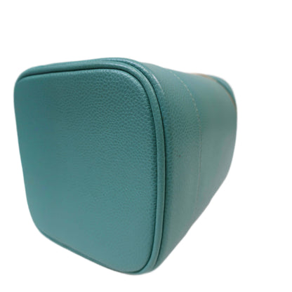 CHANEL Vanity Bag Pouch in Turquoise Blue Green Grained Leather