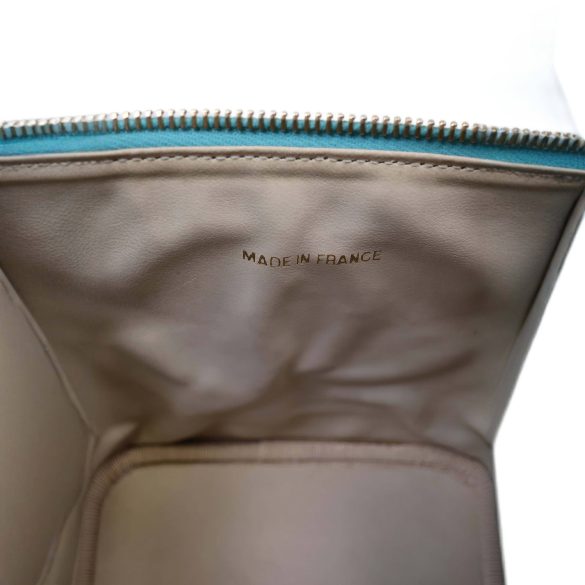CHANEL Vanity Bag Pouch in Turquoise Blue Green Grained Leather