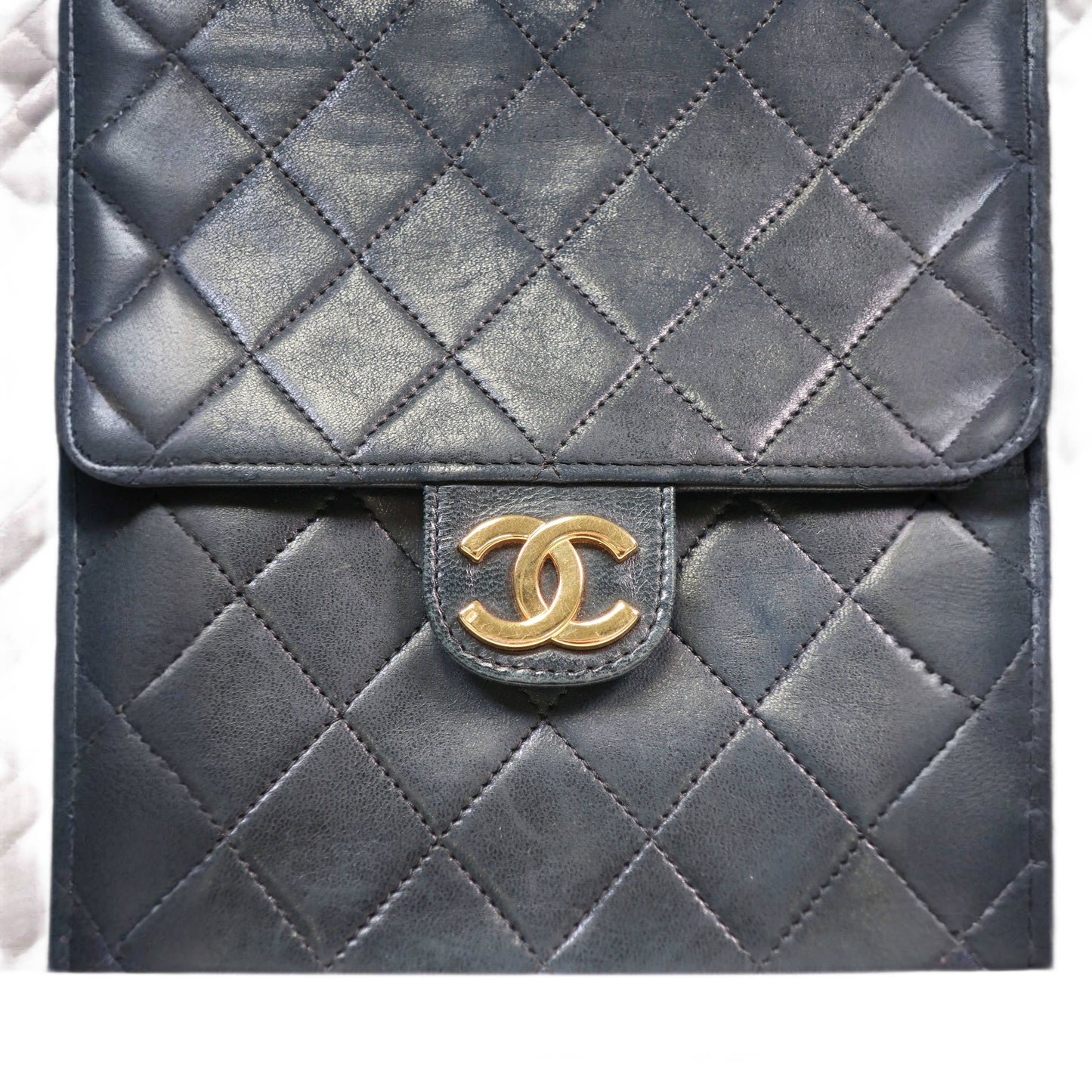 CHANEL Vintage Quilted Matelasse 25 Chain Shoulder Bag