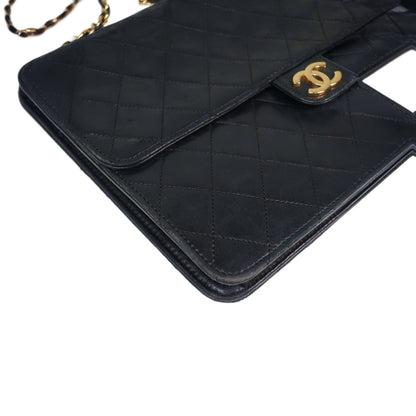CHANEL Vintage Quilted Matelasse 25 Chain Shoulder Bag