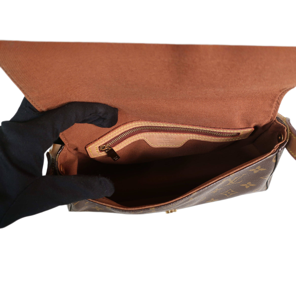 LOUIS VUITTON Shoulder Bag