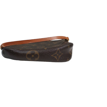 LOUIS VUITTON Monogram Pochette