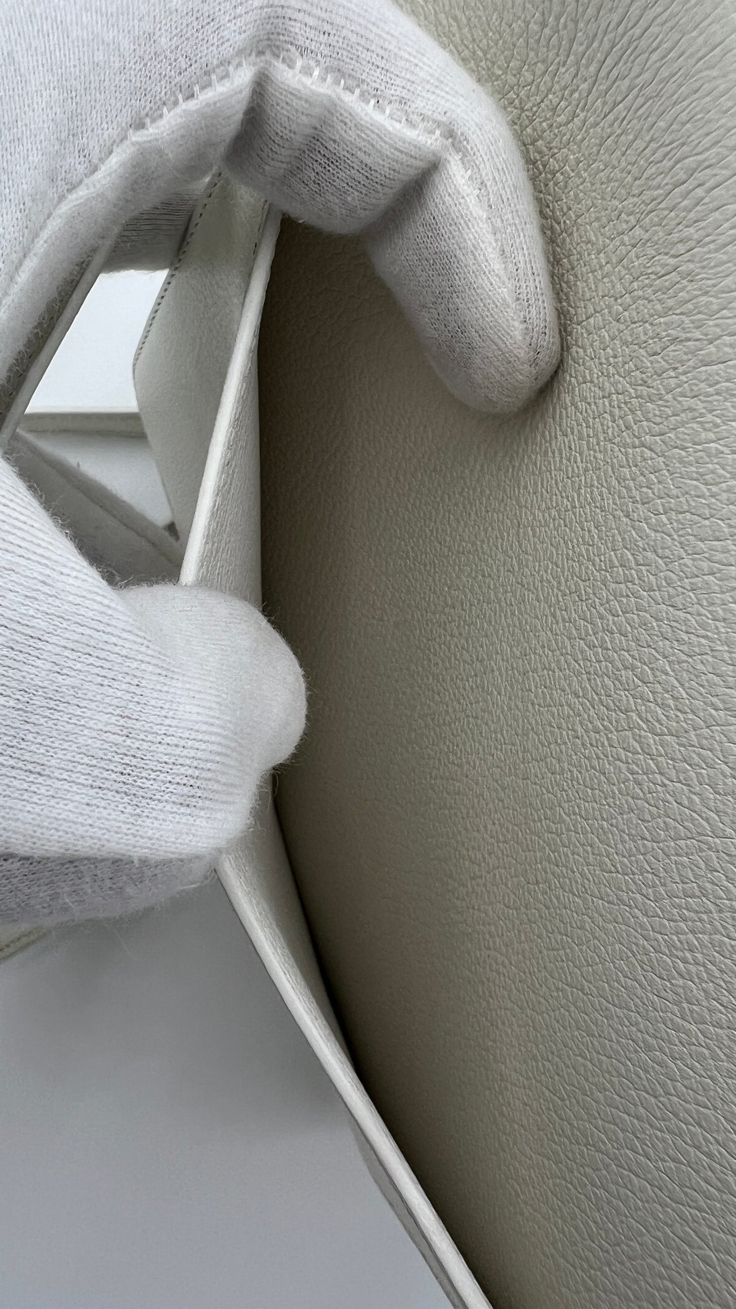 Hermès Roulis Mini 18 Bag White Evercolor With Permabrass hardware