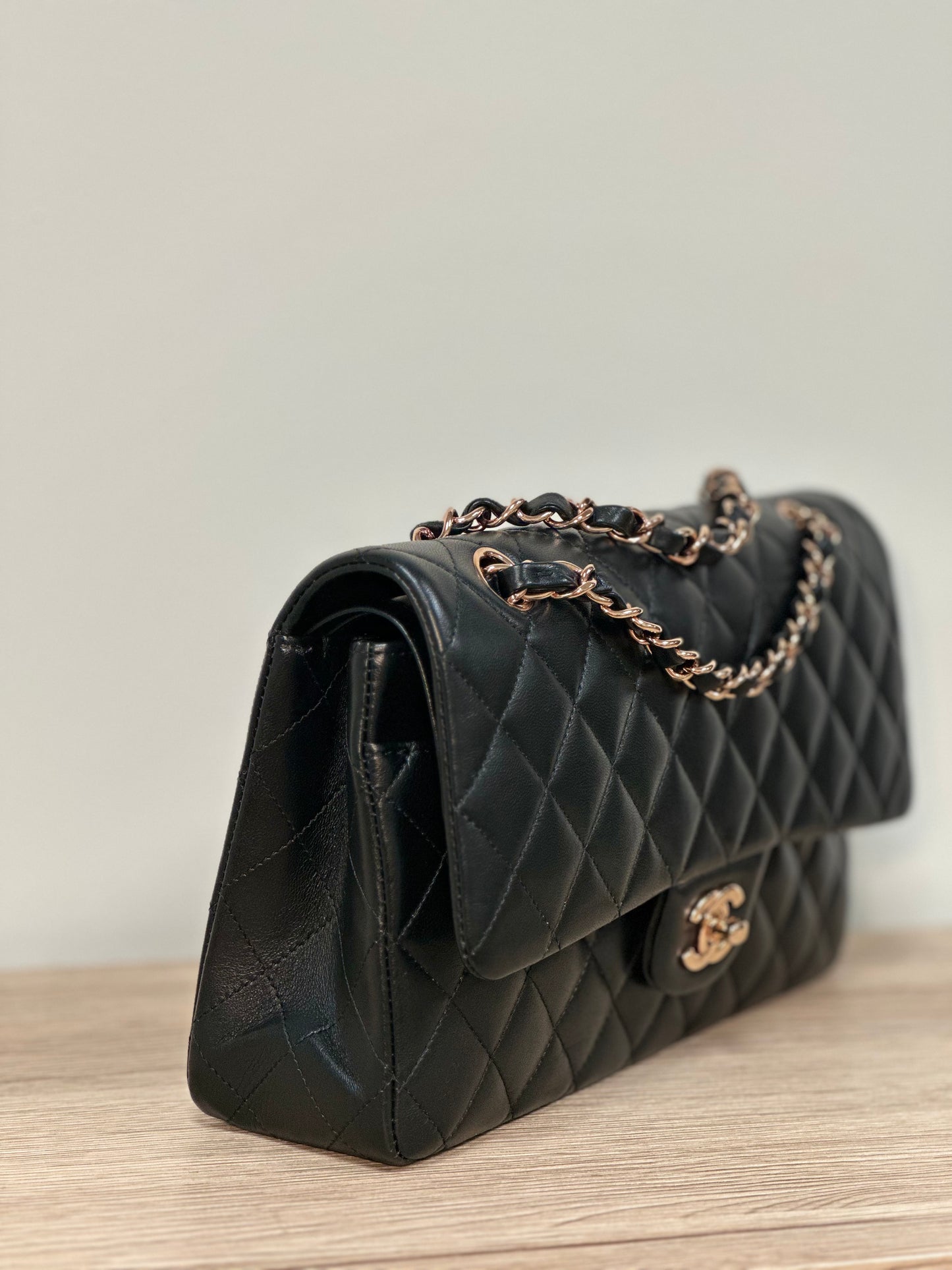 Chanel 21B Black Lambskin Quilted Classic Flap Medium Rose Gold Hardware