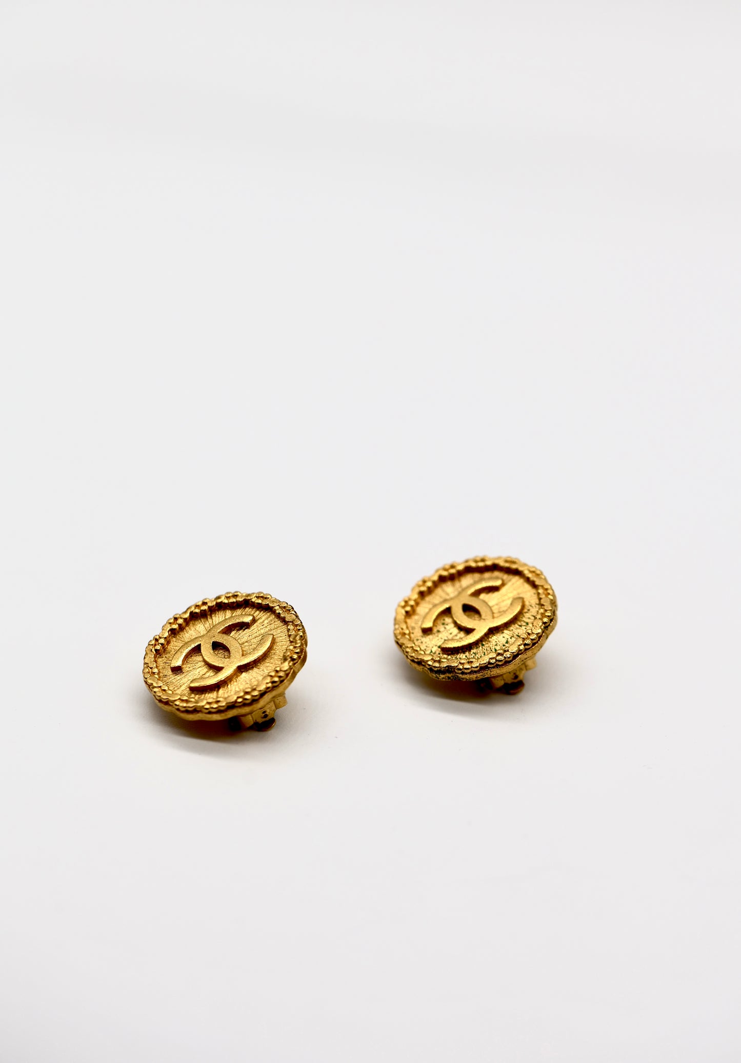 Chanel CC Logos Round Clip-On Earrings Vintage