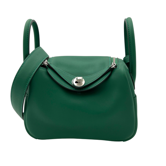 HERMÈS Mini Lindy II 20 Swift Leather Bag Vert Moyen PHW Stamp K (2025)