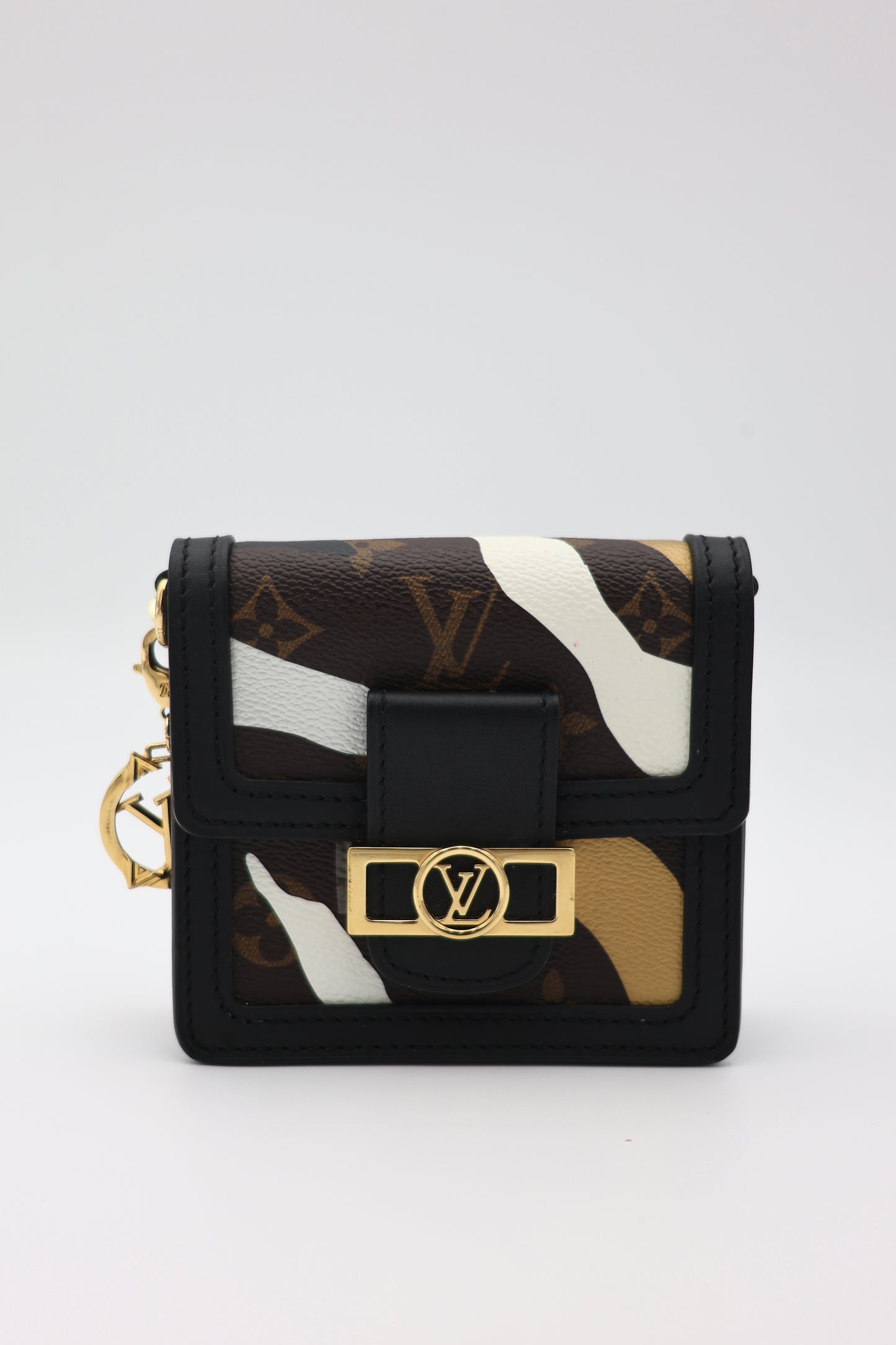 Louis Vuitton Monogram League of Legends Dauphine BB Bum Bag