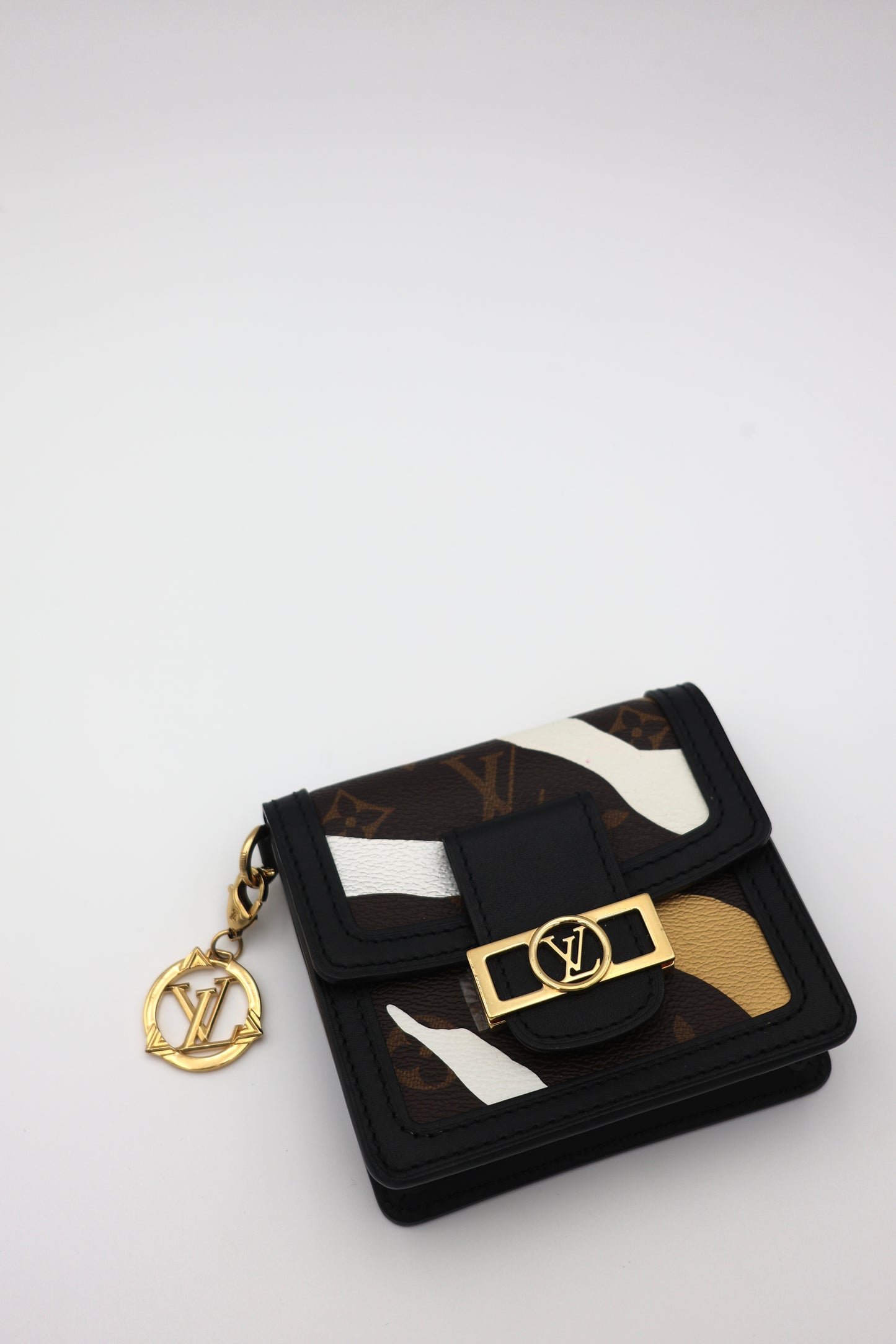 Louis Vuitton Monogram League of Legends Dauphine BB Bum Bag