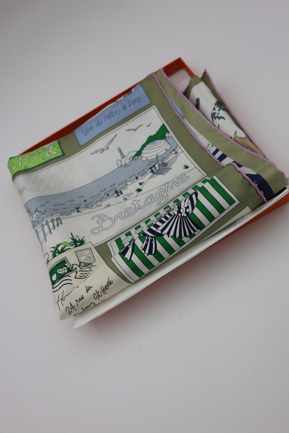 Hermès On Est Bien Ici ! Scarf 90 Kaki / Blanc / Bleu Glacier