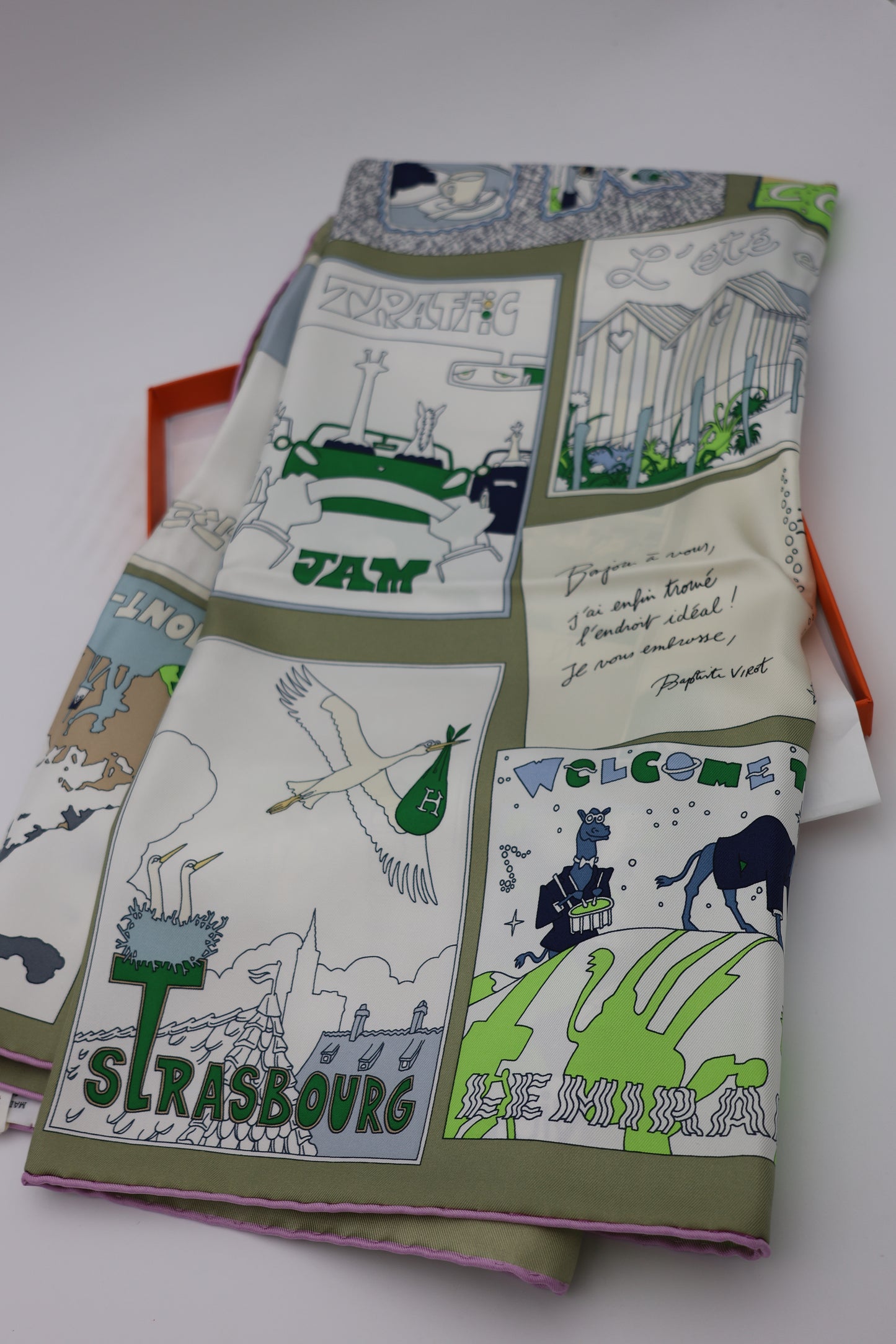 Hermès On Est Bien Ici ! Scarf 90 Kaki / Blanc / Bleu Glacier