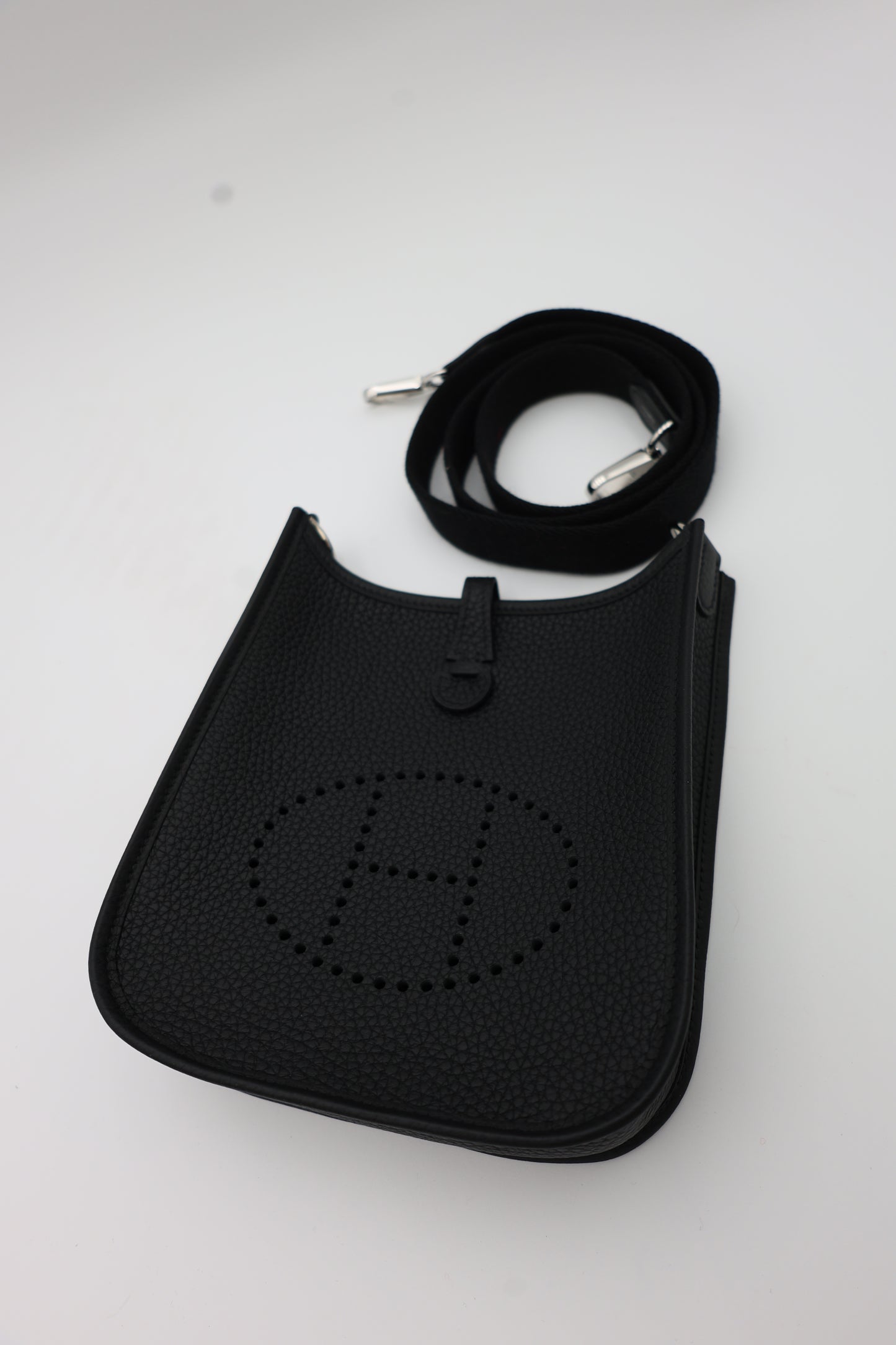 Hermès Evelyne 16 TPM in Noir Clemence Leather with Palladium Hardware