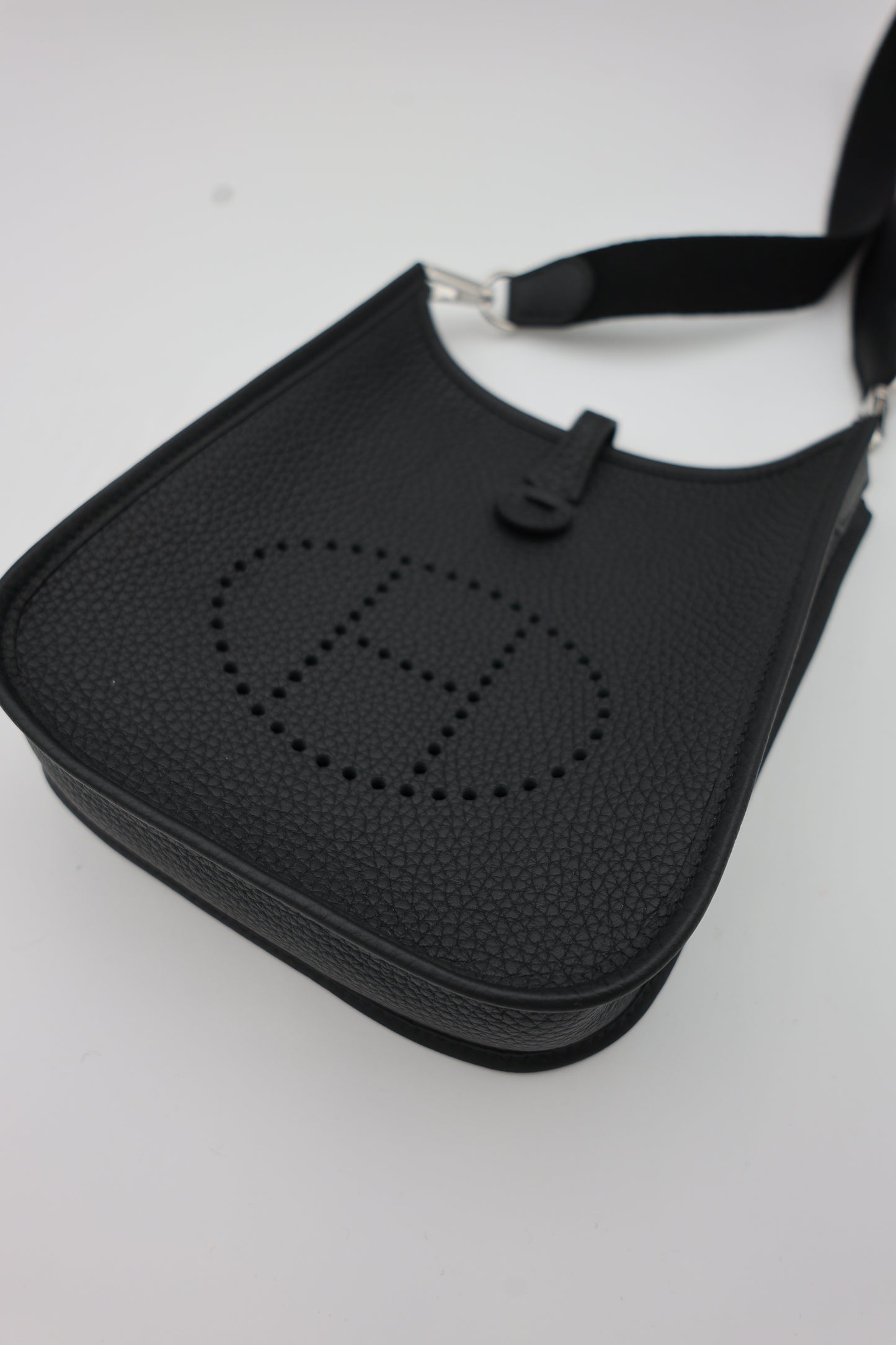 Hermès Evelyne 16 TPM in Noir Clemence Leather with Palladium Hardware