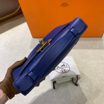 Hermès Kelly Pochette Bleu Saphir Swift Leather GHW