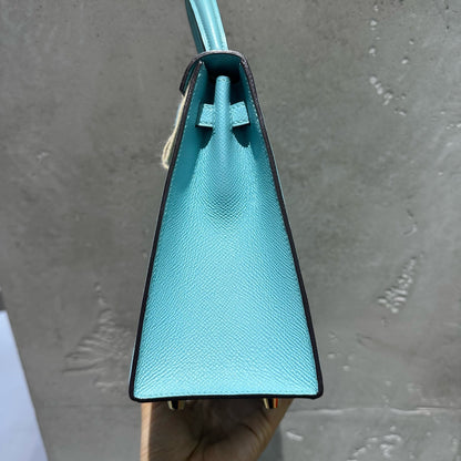 Hermès Kelly 25 Bleu Atoll Epsom Leather GHW