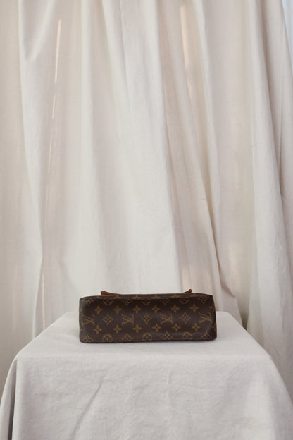 LOUIS VUITTON Shoulder Bag