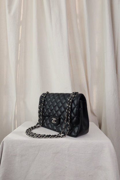 CHANEL Lambskin Quilted Jumbo Double Flap Bag in Navy Blue