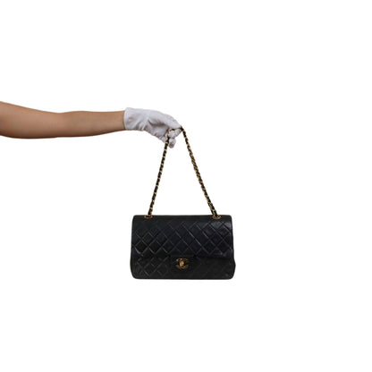 CHANEL Vintage Classic Flap Bag